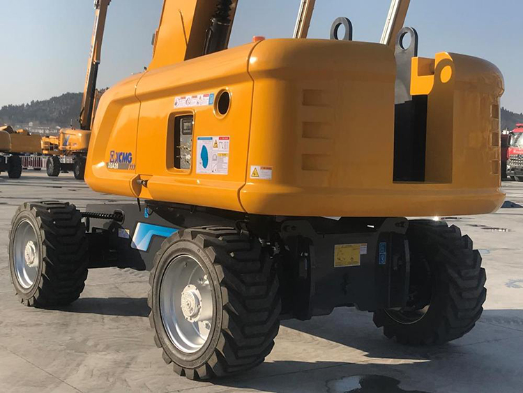 XCMG 18m articulated boom lift GTBZ18A1 self-propelled articulating boom lift for sale